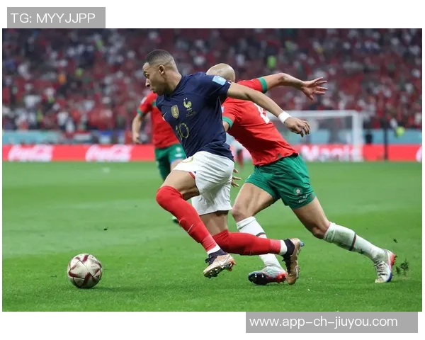 C罗在世界杯足球赛场上的传奇表现与辉煌成就回顾